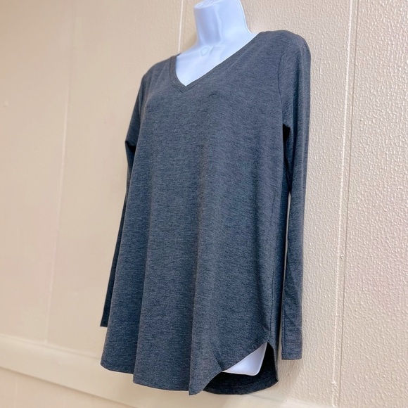 Long Sleeve V Neck Gray Size Medium . - Picture 4 of 5